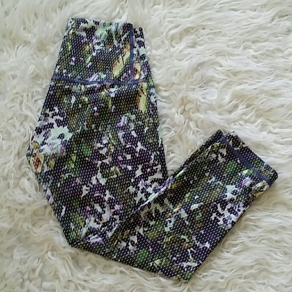 Lululemon athletica capris